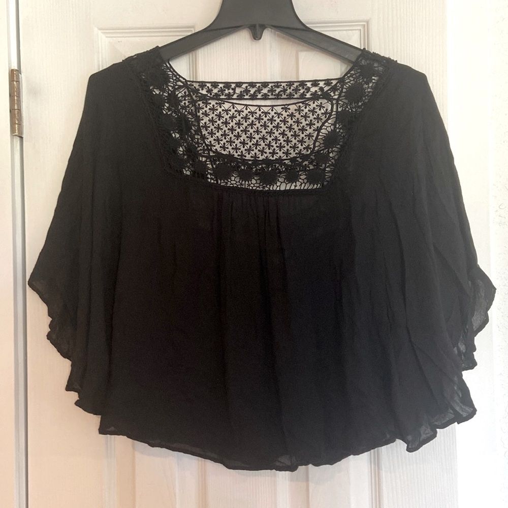 Aeropostale flowy black boho top Medium